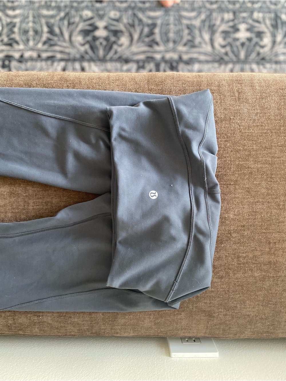 Lululemon In Movement 7/8 Everlux fabric- Titanium - Picture 3 of 5